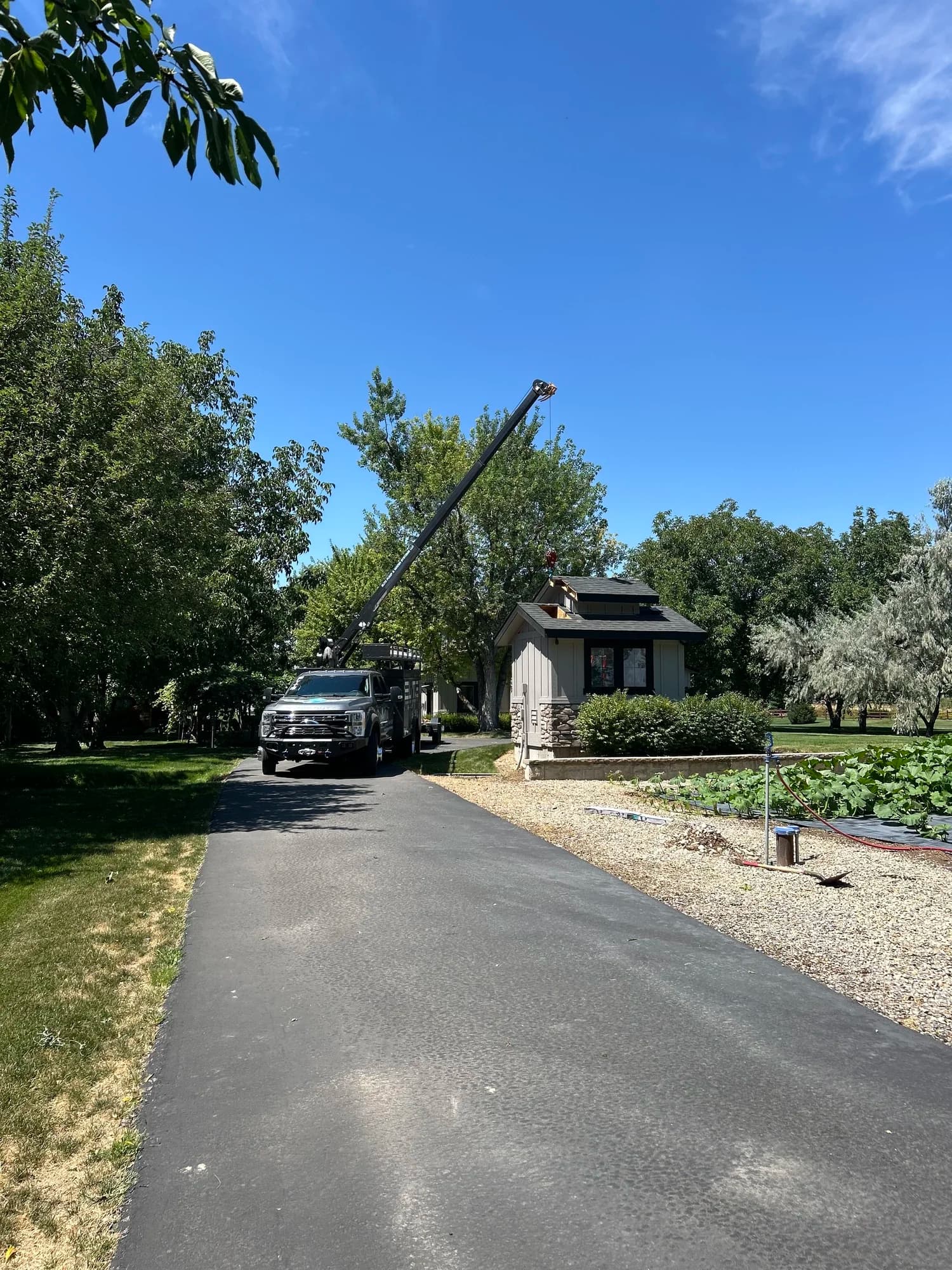Elite Pump crew equipment on a residential job